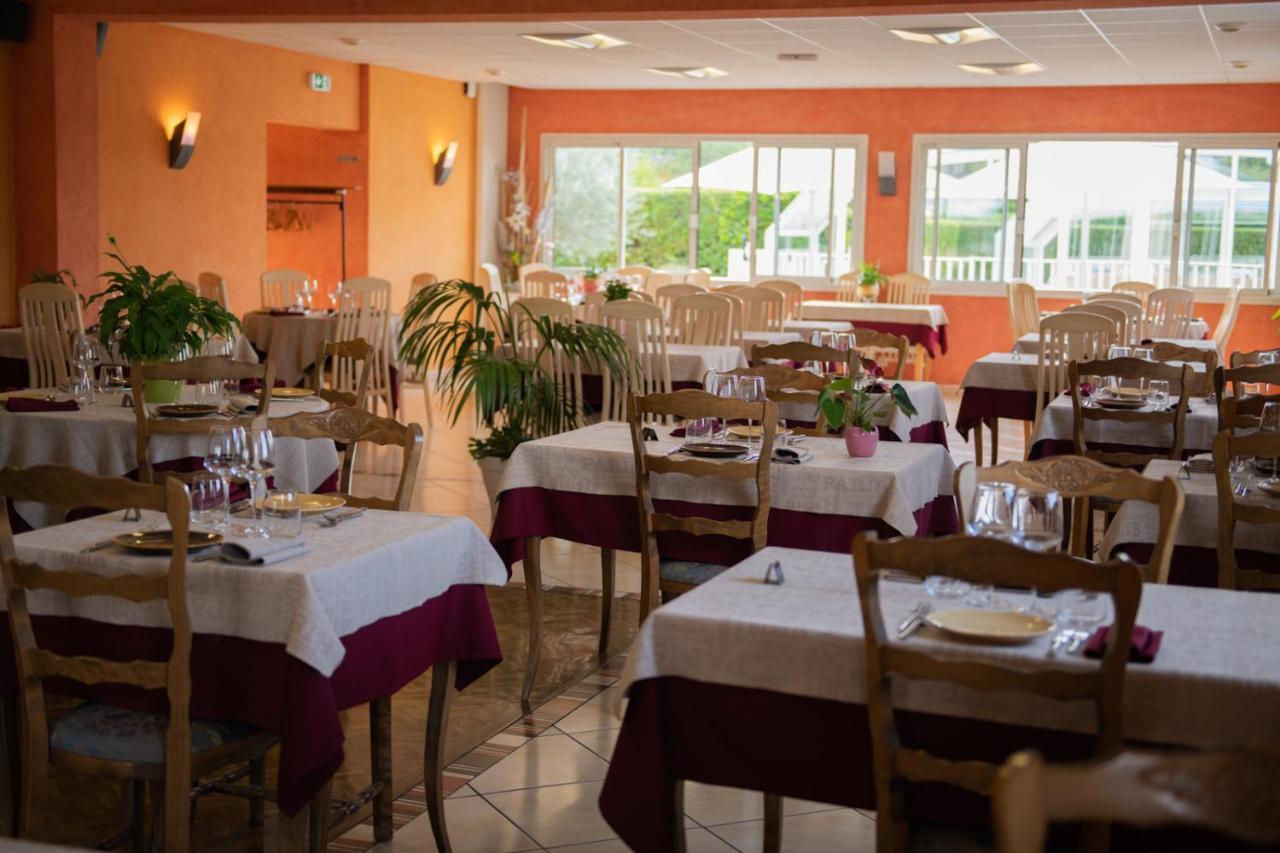 Logis Hotel Restaurant L'Escapade Le Pechereau Exterior photo